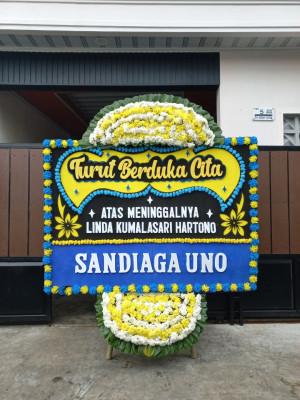 Papan Bunga Duka di Aia Dingin